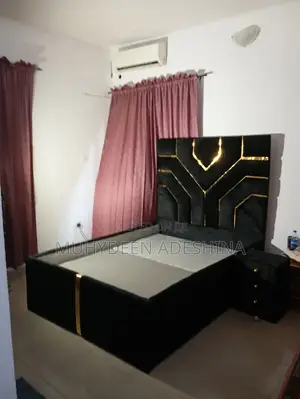 4.5ft by 6ft Bedframe