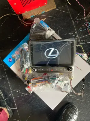 Is250 Navigation Android/Reverse Camera