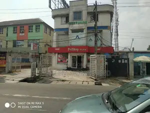 Plaza for Sale With Deed Convenance