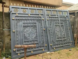 100% Wrought Iron Standard Swing Gate for Sale