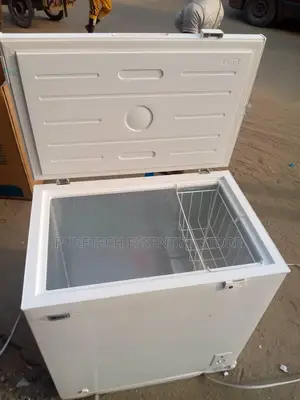 New Skyrun Chest Freezer 200 Liters