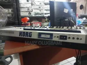 Clean London Used Korg Keyboard