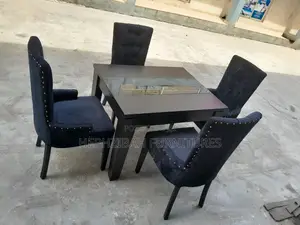 4 Seater Chesterfield Dining