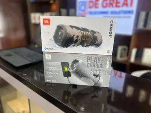JBL Charge 5