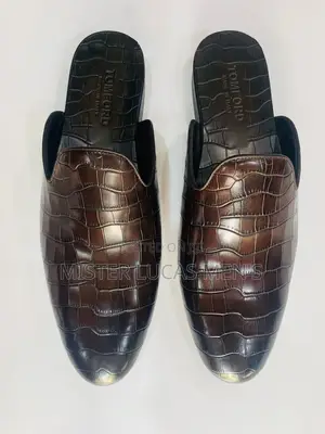 TOM Ford Men's Lovely Half Shoe's Black and Brown Color