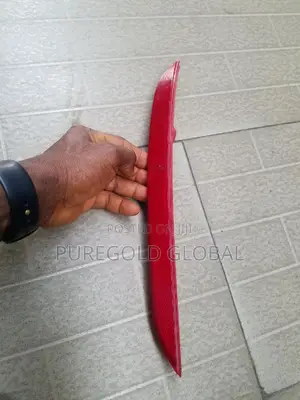 Kia Cadenza Bumper Reflector