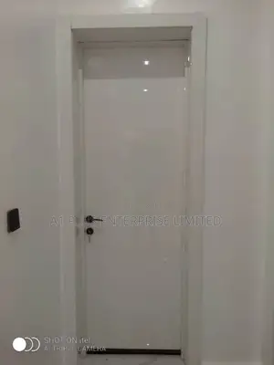Internal Hdf White Gloss Door With Frame Accessories