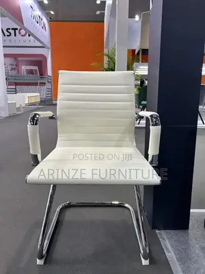 Strong Visitor Chair