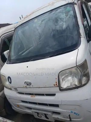 Suzuki APV Minibus 2010 White