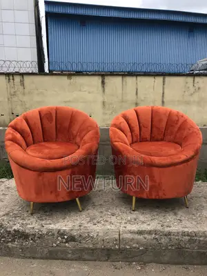 2 Singles Couches