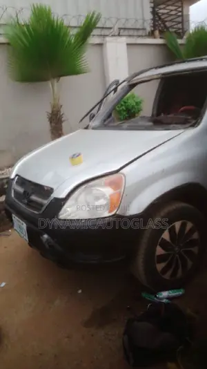 Honda Cr-v 2005 Windshield