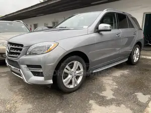 Mercedes-Benz M Class ML350 4dr SUV (3.5L 6cyl 7A) 2015 Gray