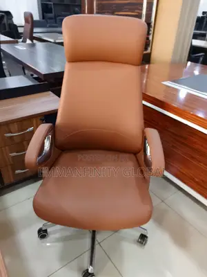 Executive Swivel Leather Chair
