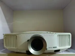 Epson Powerlite Pro EB-G5750WU WUXGA 3LCD Projector