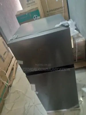 Hisense Top Freezer Refrigerator -124ltrs - Ref172dr