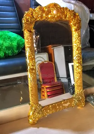 Royal Hanging Mirror