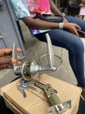 Stanley Security Entrance Lever Lockset