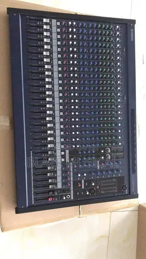 24channel Yamaha Mixer