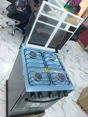 User-Friendly Scanfrost 4 Burner Gas Cooker.