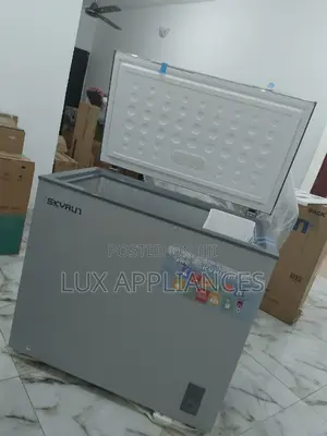 Convenient Water Drain Skyrun Chest Freezer With Key Lock