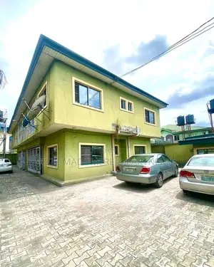 8bdrm Block of Flats in Rukpakurushi, for sale