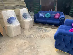 A Soghisticated Set Of Sofa