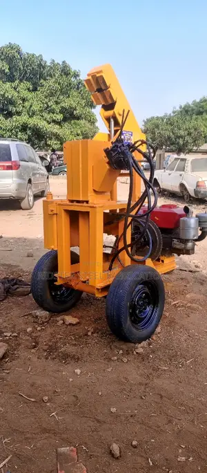 Hydro-Eletric Bricks and Blocks Moulding Machines