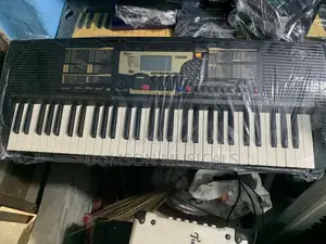 Uk-Used Yamaha Keyboard PSR-225