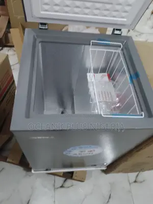 Fast-Action Aeon Chest Freezer 100 Litres, Acf100gk