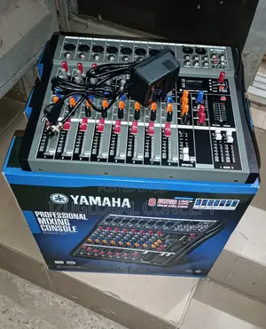 Yamaha Mixer 8channel Console