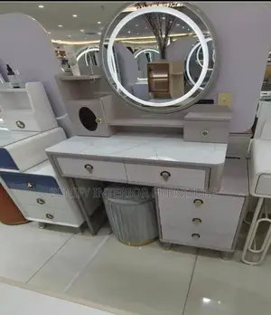 Modern Dressing Mirror With Stool