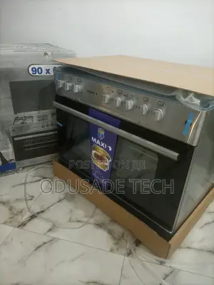 4 Gas Burners and 2 Electric Maxi Cooker