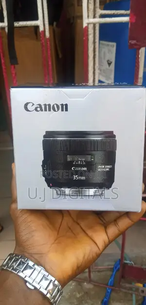 Canon EF 35mm F/2 Usm