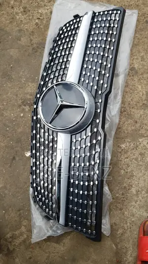 GLK350 2014 Front Bumper Diamond Grill