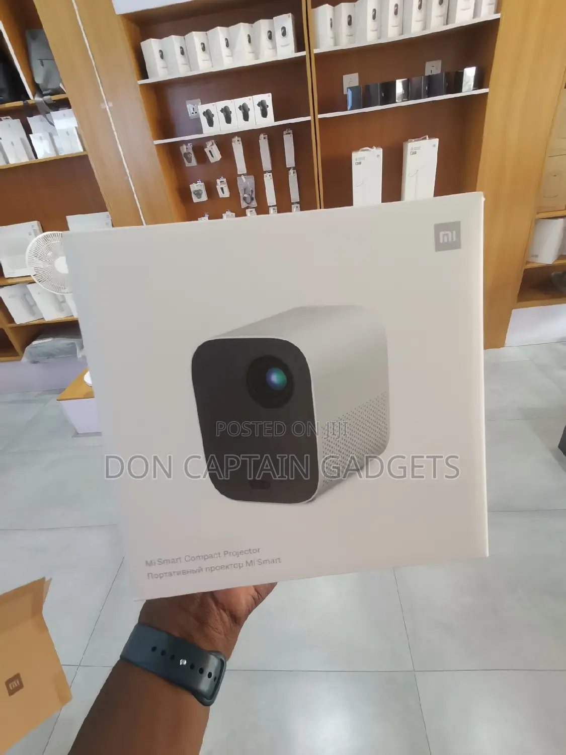Mi Smart Compact Projector