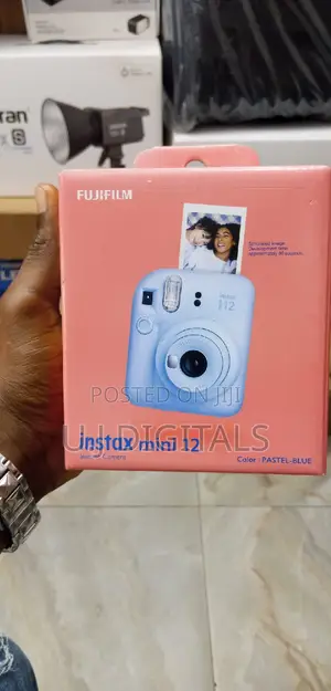 Fujiflim Instax Mini 12 Camera
