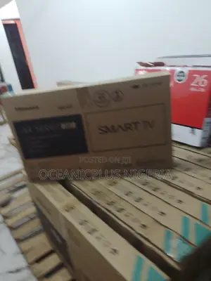 Hisense 32 Inches LED Tv(Smart).