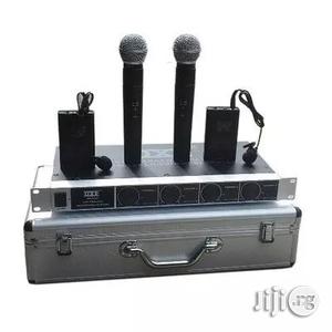2 Lapel Head Microphone + 2 Hand Held Wireless Microphone