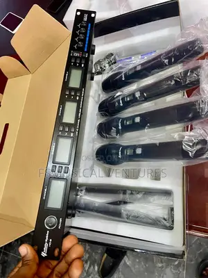 INFINITY HYDRIVE Wireless Microphone 4 in 1
