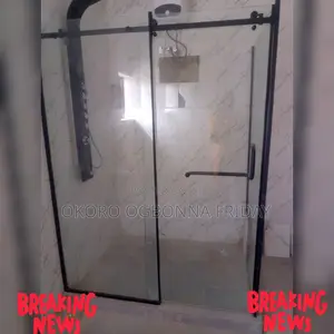 Shower Cubicle With Black