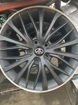Toyota Camry 2018 18 Rim