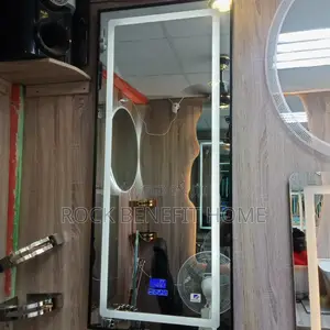 Quality Square Mirror With 1 Light and Bluetooth Mirror
