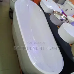 White Bathtub