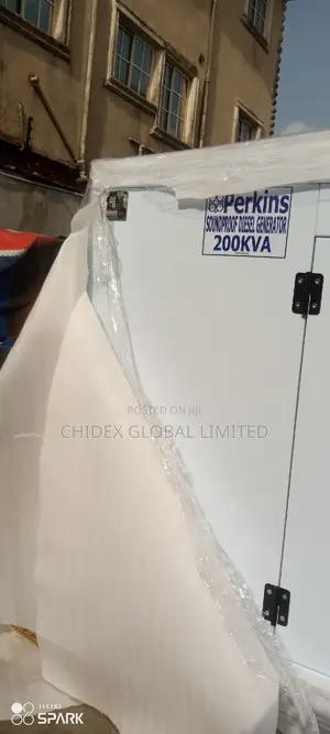 200kva Perkins Soundproof Diesel Generator 109% Copper
