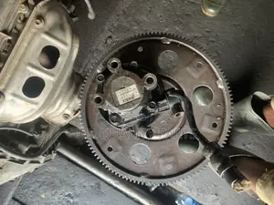 Power Steering Pump for Toyota Sequoia 2005,2007,2010 Model