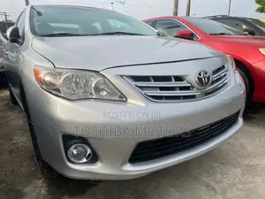 Toyota Corolla 2012 Silver