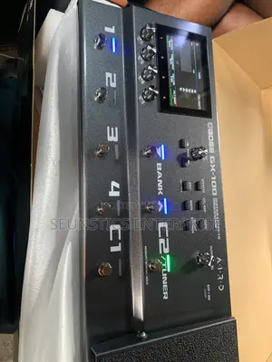 Quality Boss GX 100 Guitar Effect Pedal