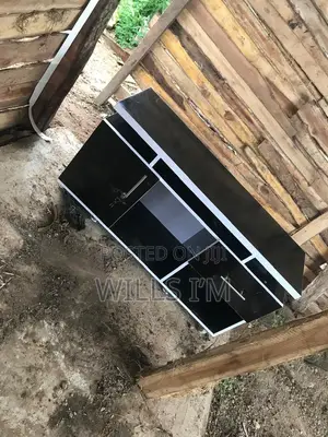 TV Stands/Consoles/Mounts