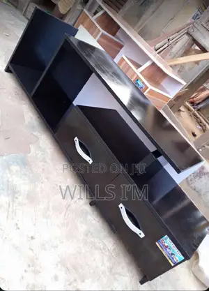 TV Stands/Consoles/Mounts