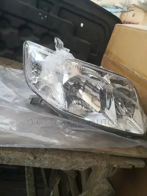 Headlamp Corolla 1.8 Bank Model